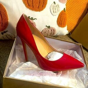 Women’s Paten leather red heels Sz 10, worn once for phot shoot